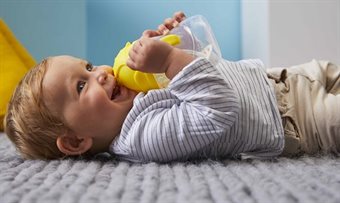 Straw Bottles & Sippy Cups